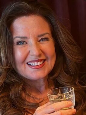 Meet your Posher, Laurie